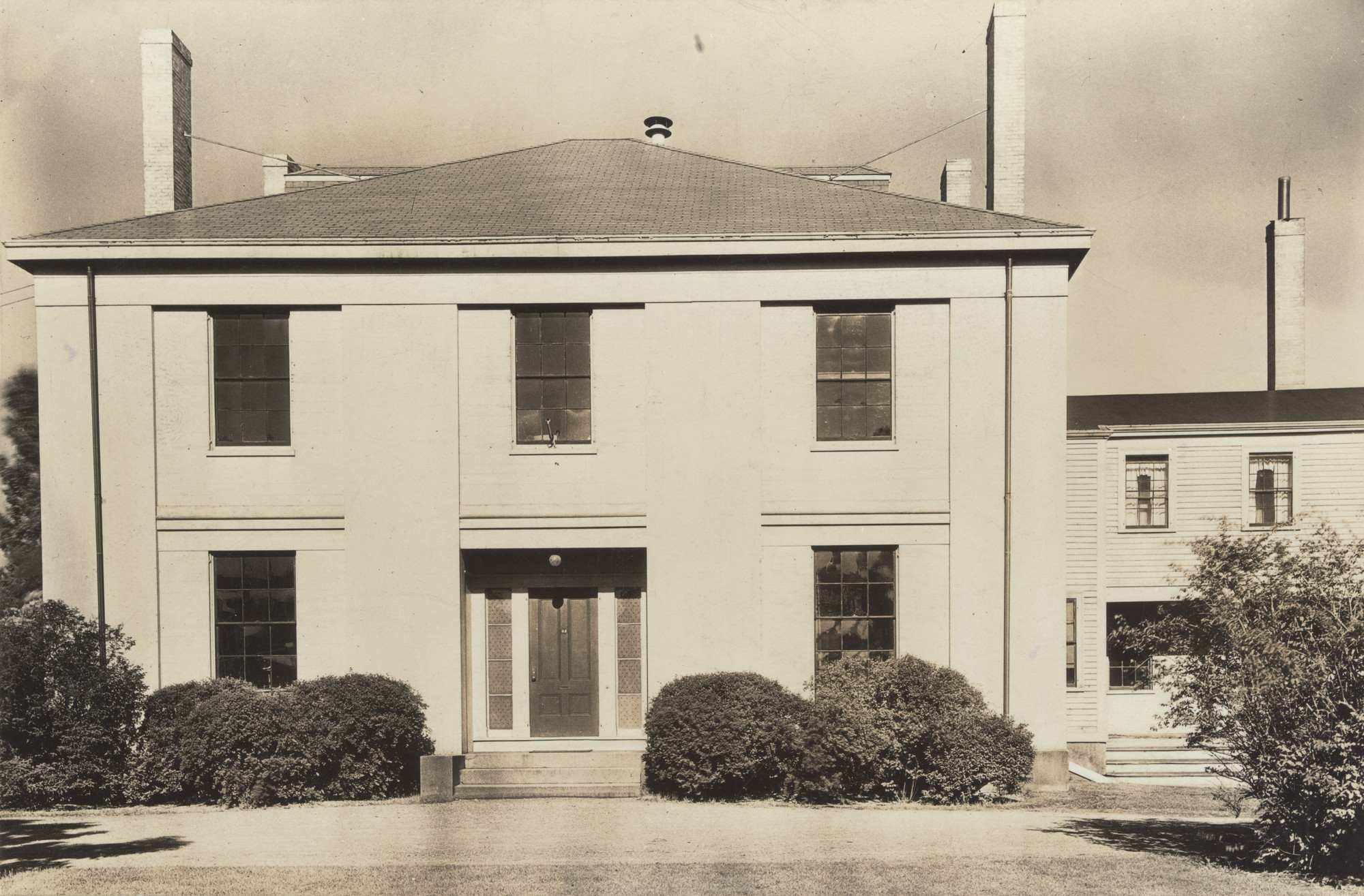Walker Evans. Greek House, Cambridge, Massachusetts