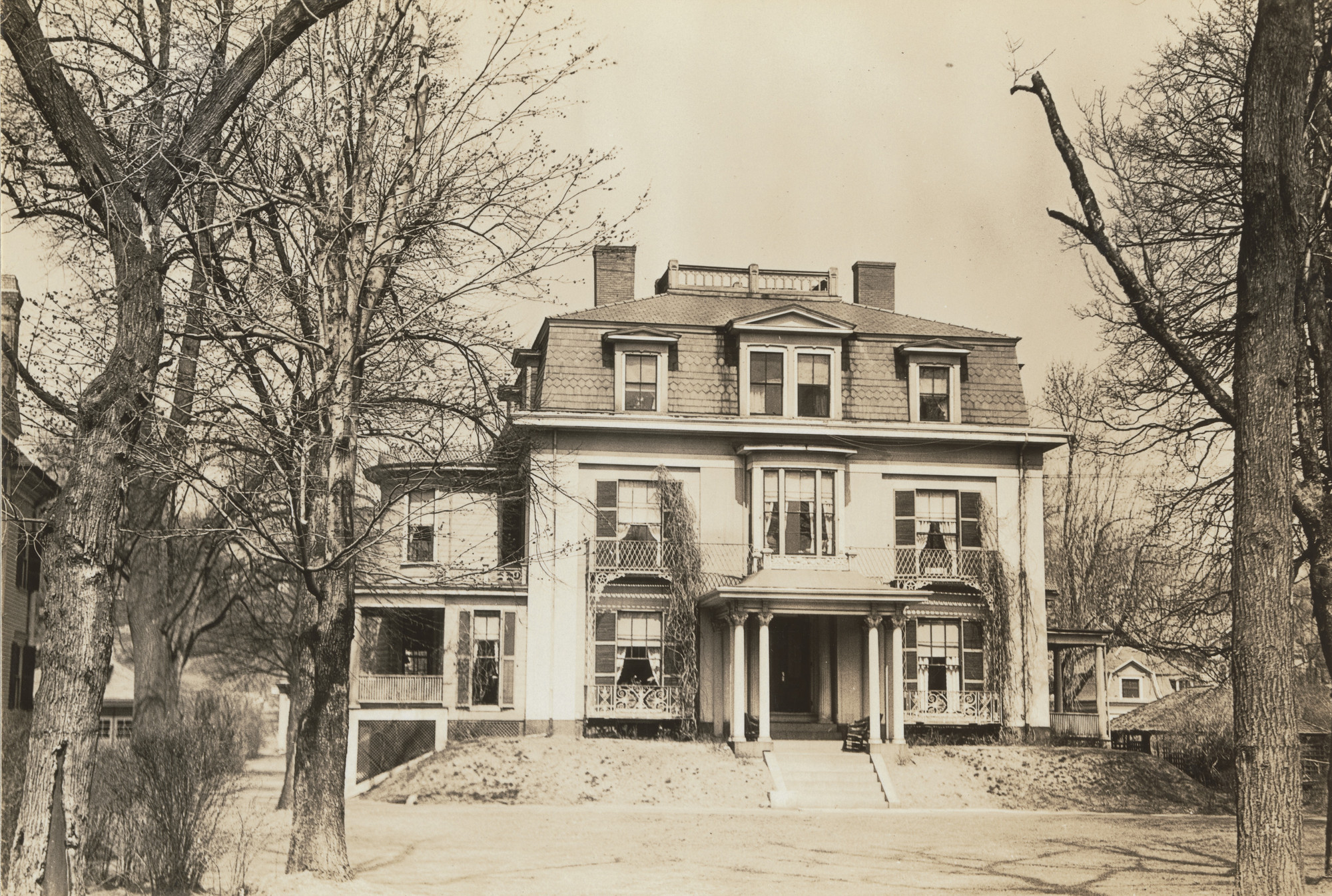 Walker Evans. Mansard House, Belmont, Massachusetts