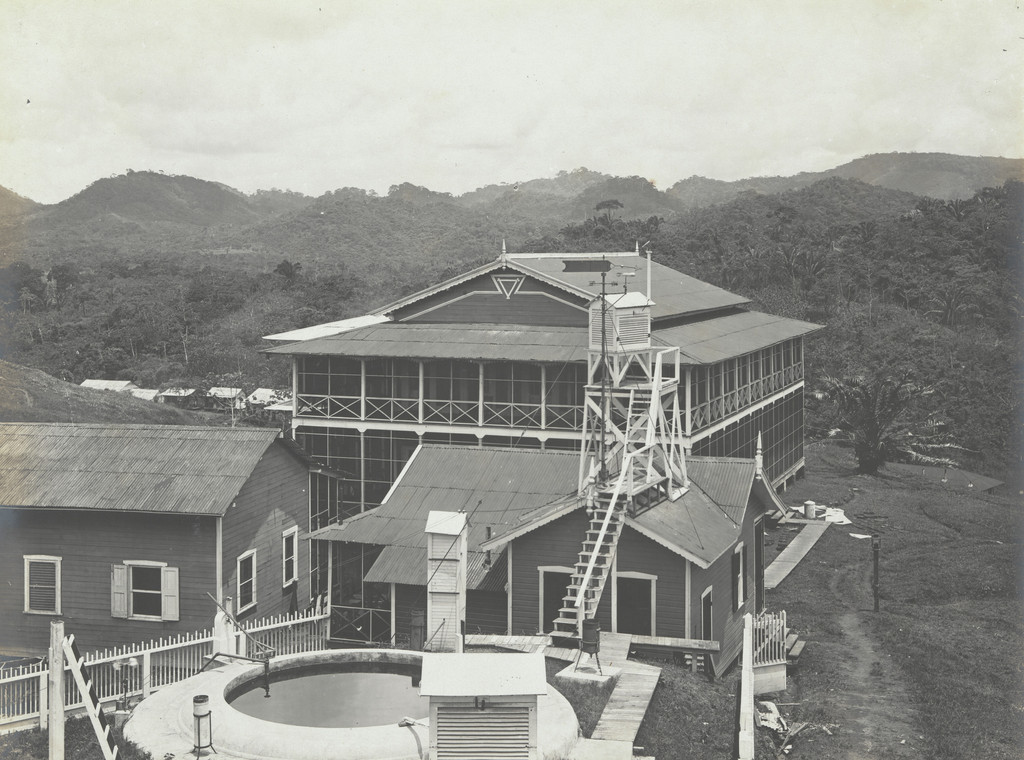 Hydrographic Sta., Bas Obispo, C.Z. Near view of observatory