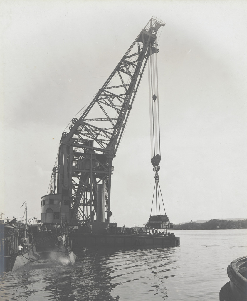 Floating crane "Ajax" test. 250 ton test load at rated reach