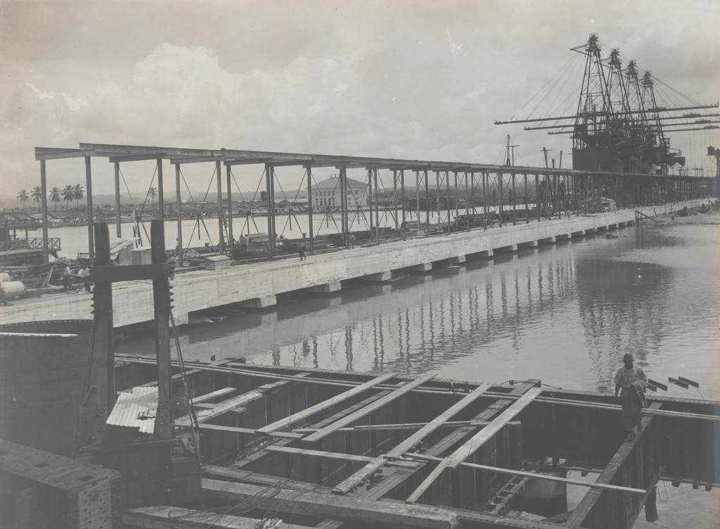 Cristobal Coaling Station: Looking south east on Unloader towers from End wharf