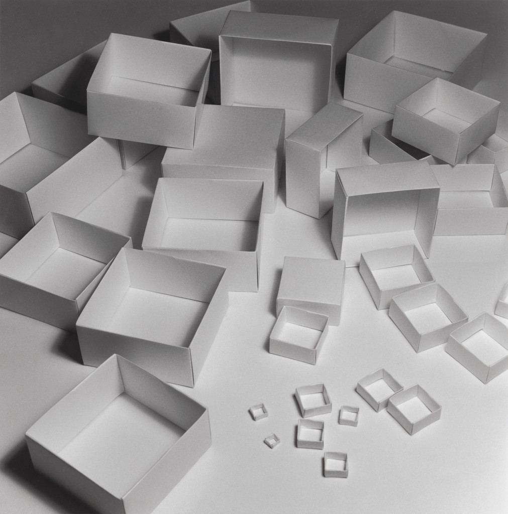Photograph of Mieko Shiomi's Endless Box
