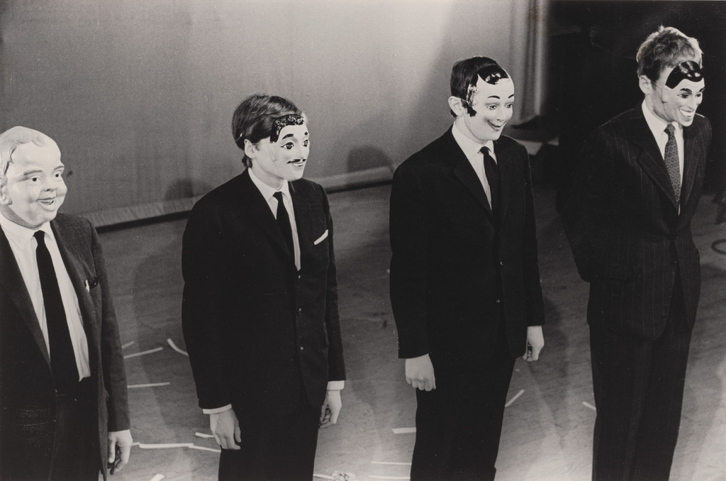 Laughing, performed during Internationaal Programma/Niewste Muziek-Nieuwste Theater/Nieuwste Literatuur, De Kleine Komedie, Amsterdam, December 18, 1963