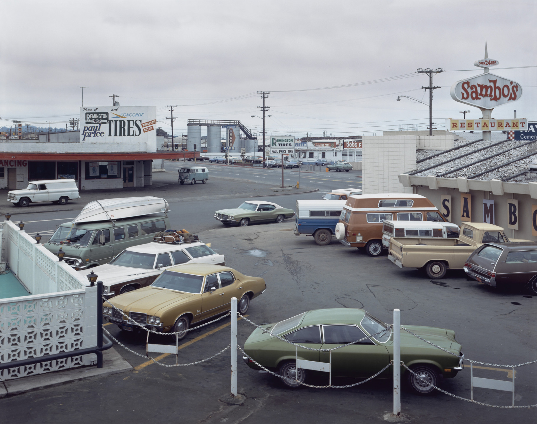 Stephen Shore. Fifth Street and Broadway, Eureka, California