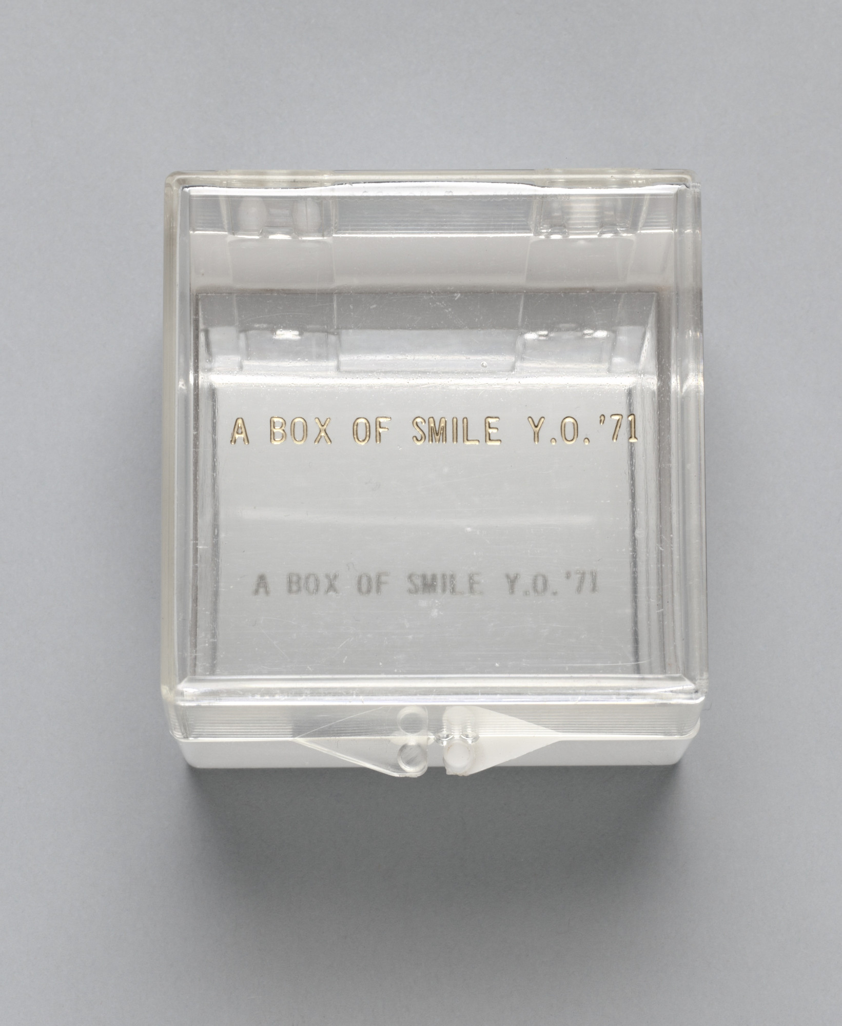 Yoko Ono. A Box of Smile
