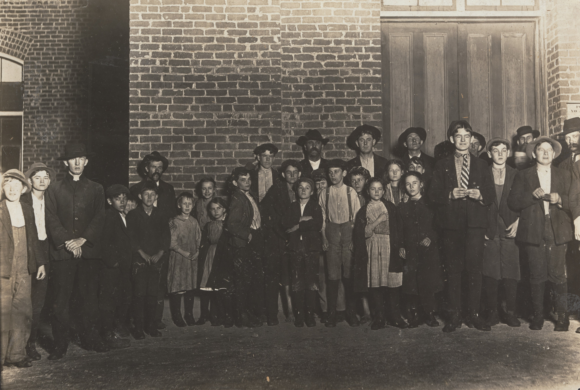 Lewis Wickes Hine. Clinton Mills, Clinton, South Carolina