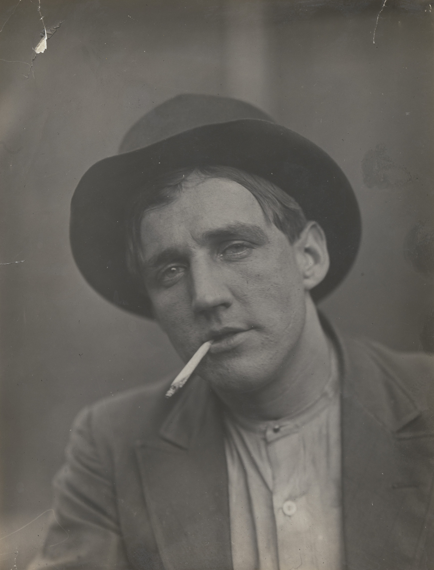 Lewis Wickes Hine. Newsie, St. Louis, Missouri