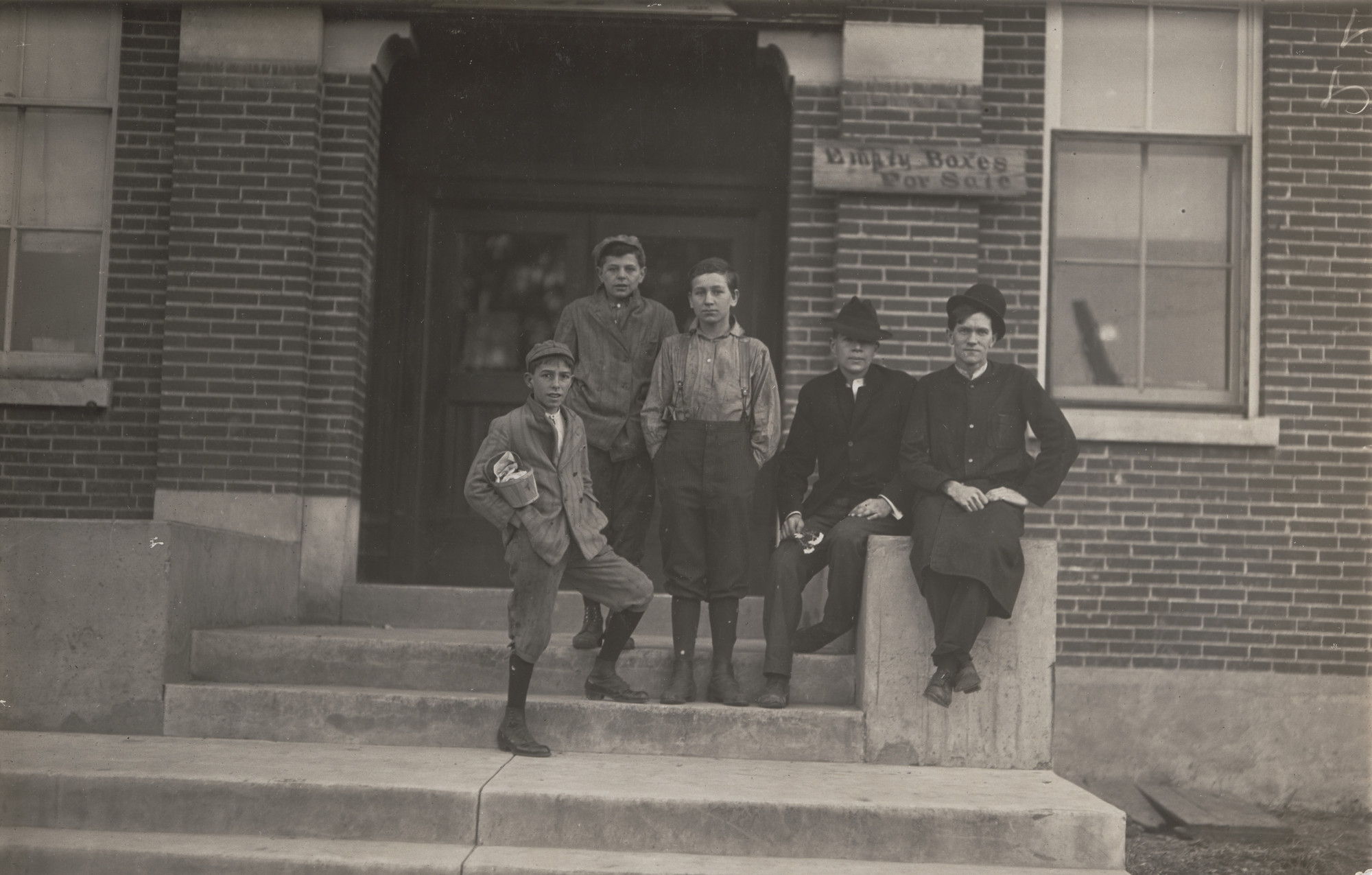 Lewis Wickes Hine. Shelby Shoe Co., Mexico, Missouri