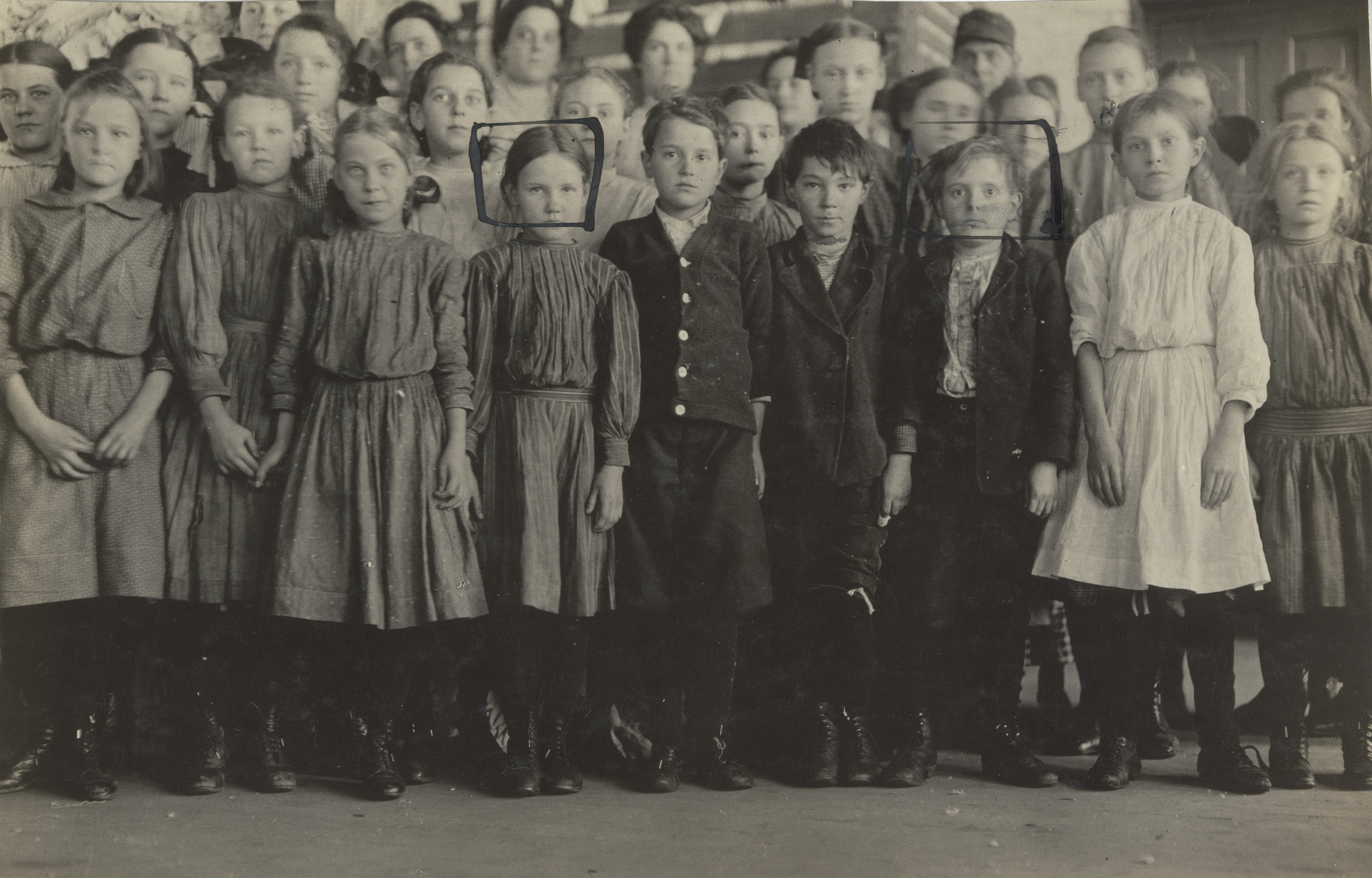 Lewis Wickes Hine. Hosiery Mills, Loudon, Tennessee. December 1910