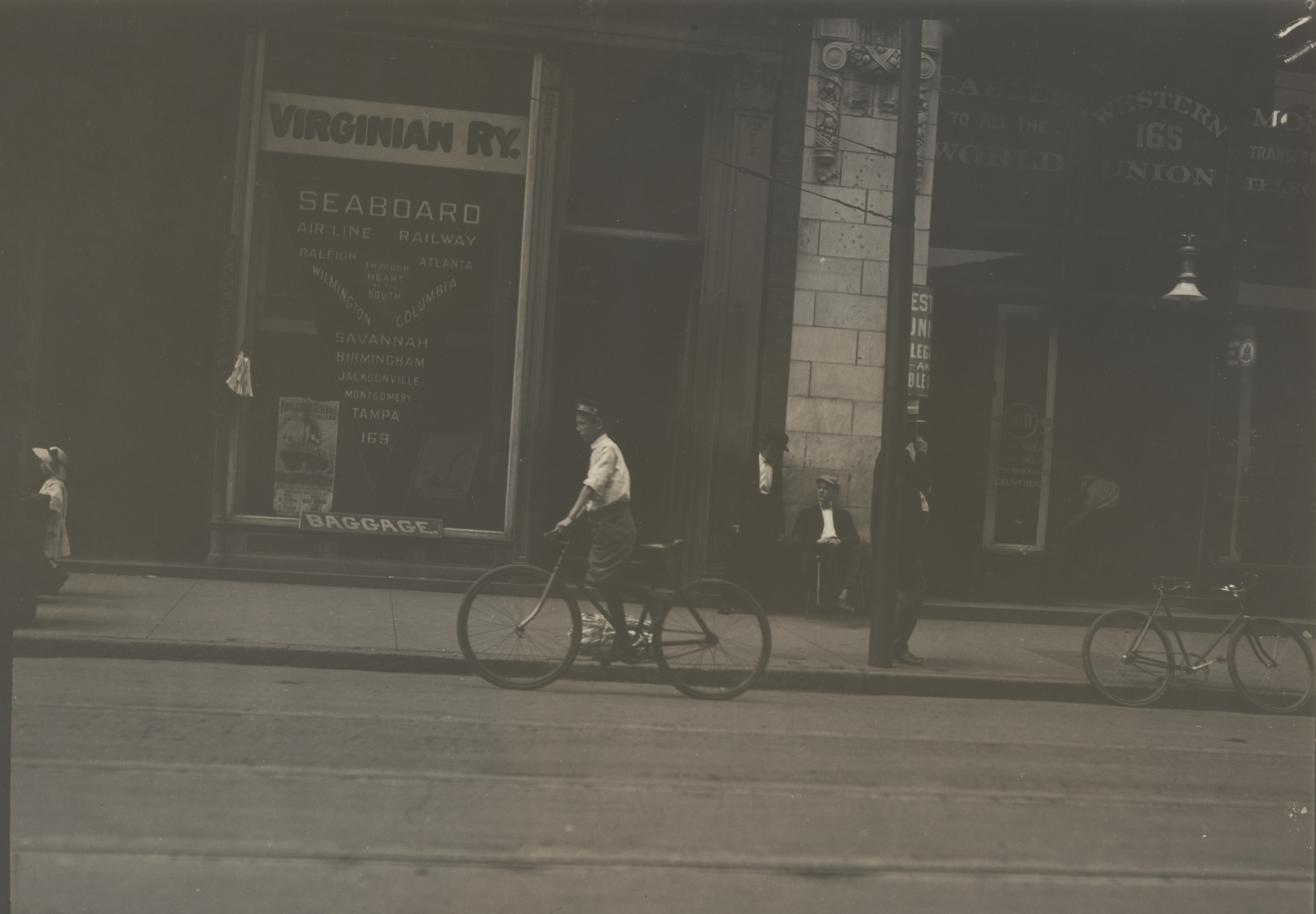 Lewis Wickes Hine. Western Union Messenger, Norfolk, Virginia