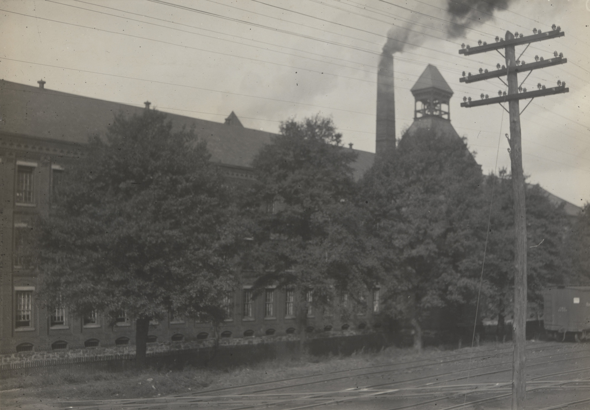 Lewis Wickes Hine. Anniston Manufacturing Co., Anniston, Alabama