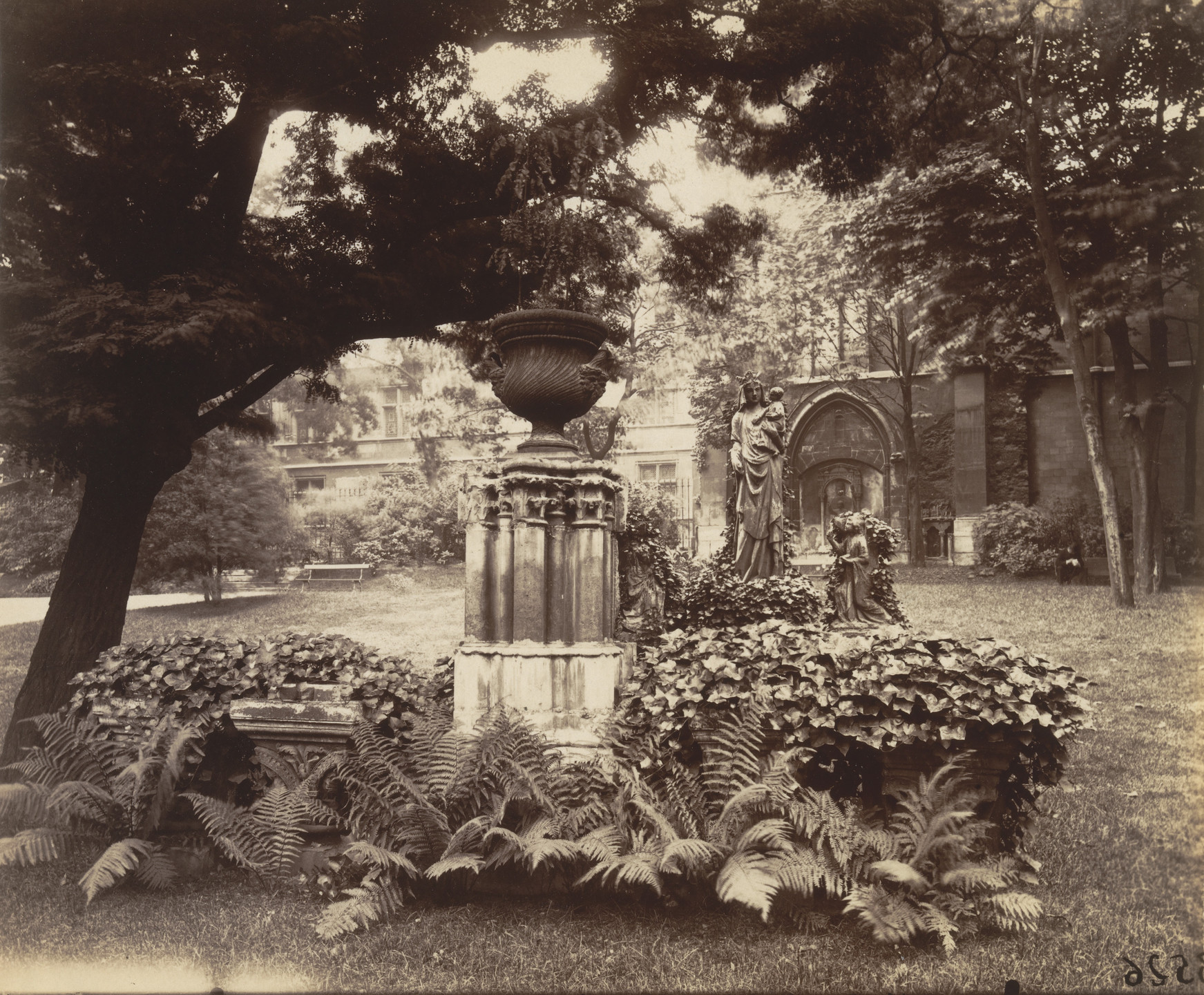 Eugène Atget. Cluny. 1898