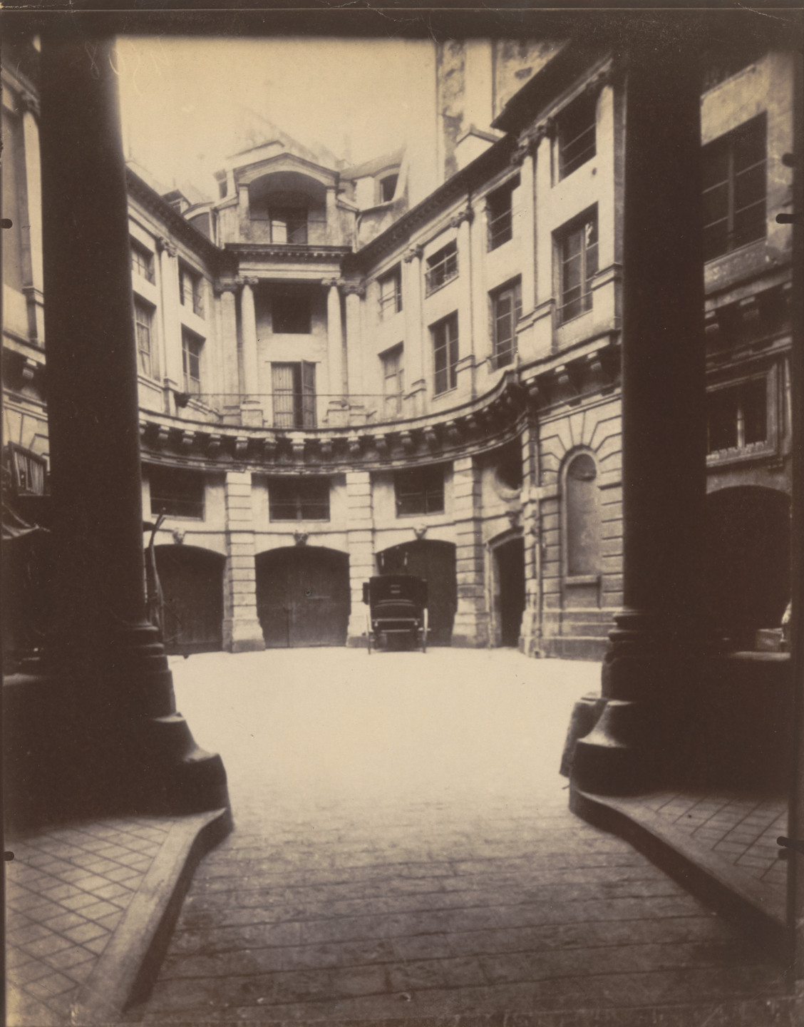 Eugene Atget Hotel De Beauvais 68 Rue Francois Miron 1902 Moma