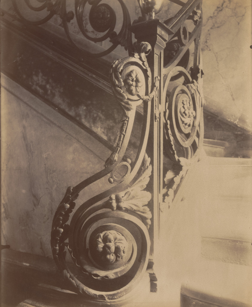 Hôtel de Sully Charost. Rue du Cherche-Midi 11, Eugène Atget, 1904–05, Albumen silver print