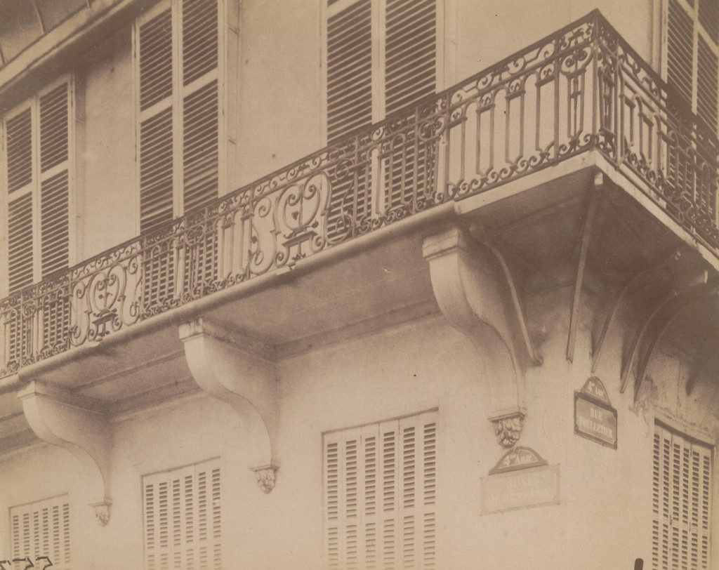 Balcon. 24 quai de Bethune