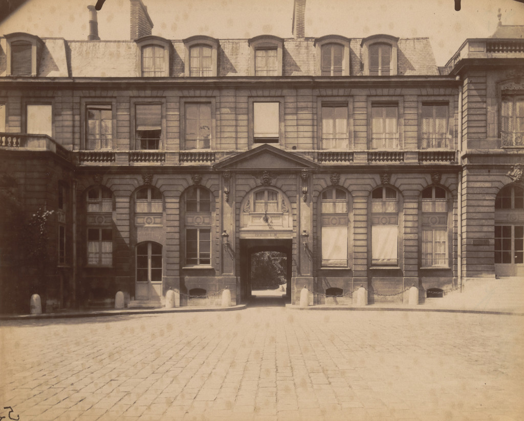 Hôtel de Roquelaure. Boulevard Saint-Germain 246