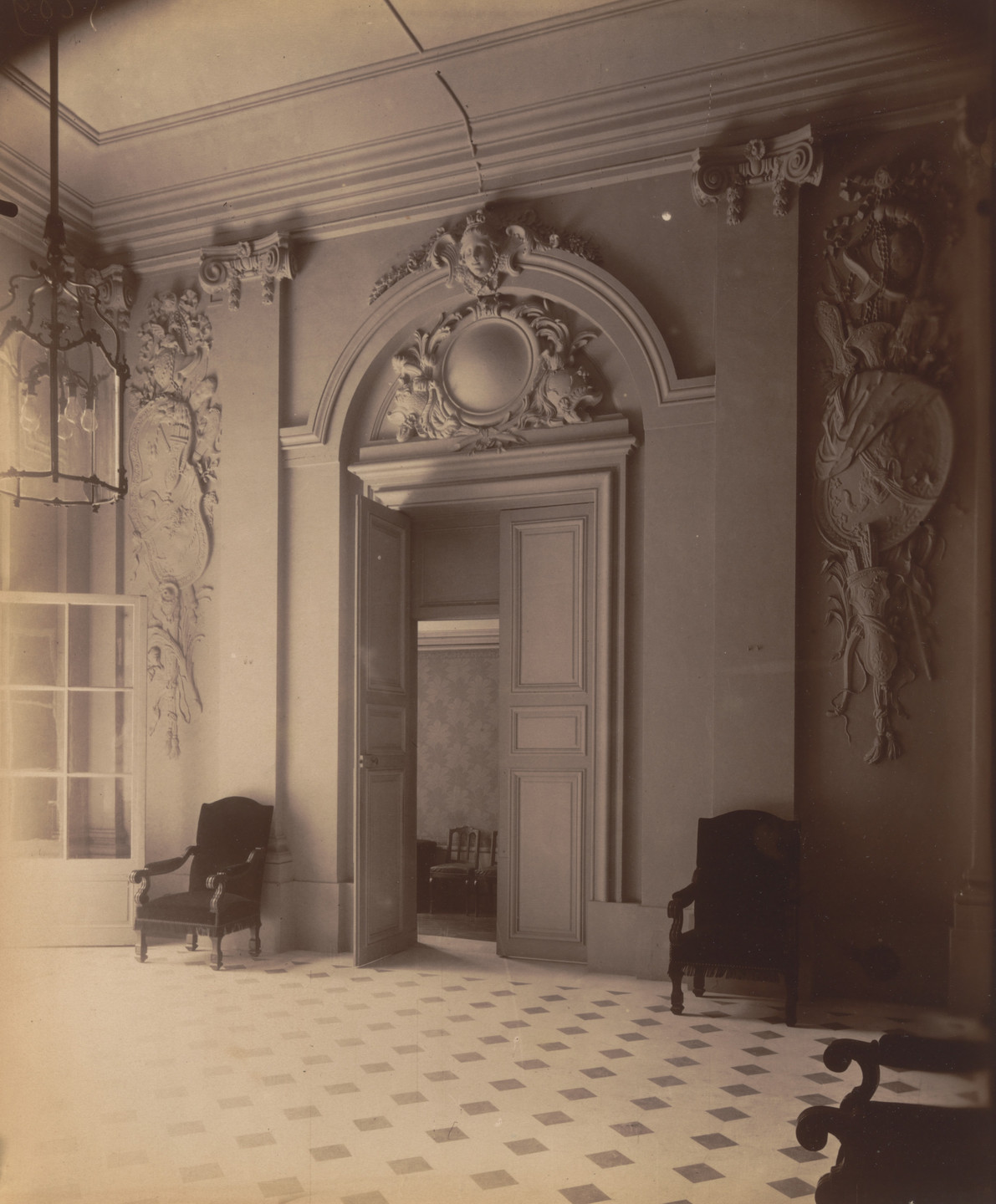 Eugène Atget. Hôtel de Roquelaure. Boulevard Saint-Germain 246