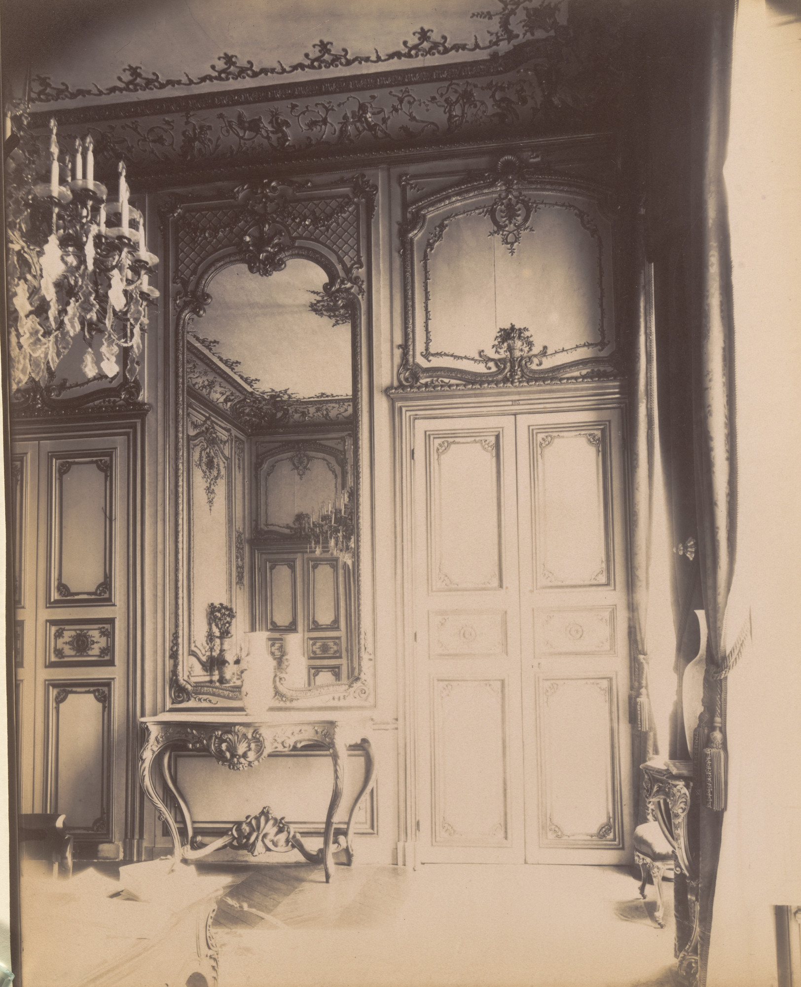 Eugène Atget. Hôtel de Roquelaure