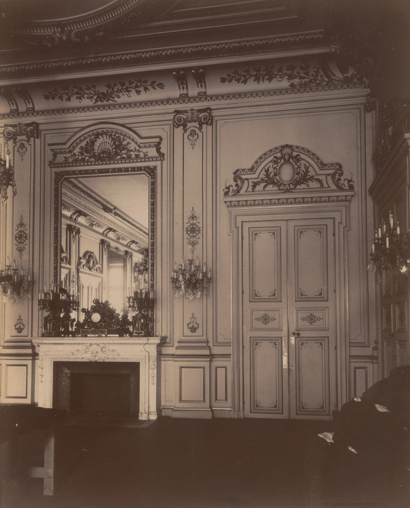 Hôtel de Roquelaure. Boulevard Saint-Germain 246