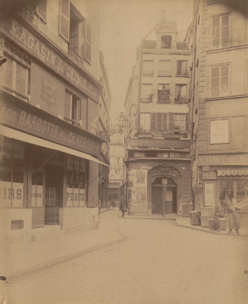 Maison des Dames Lingères. Rue de la Lingerie