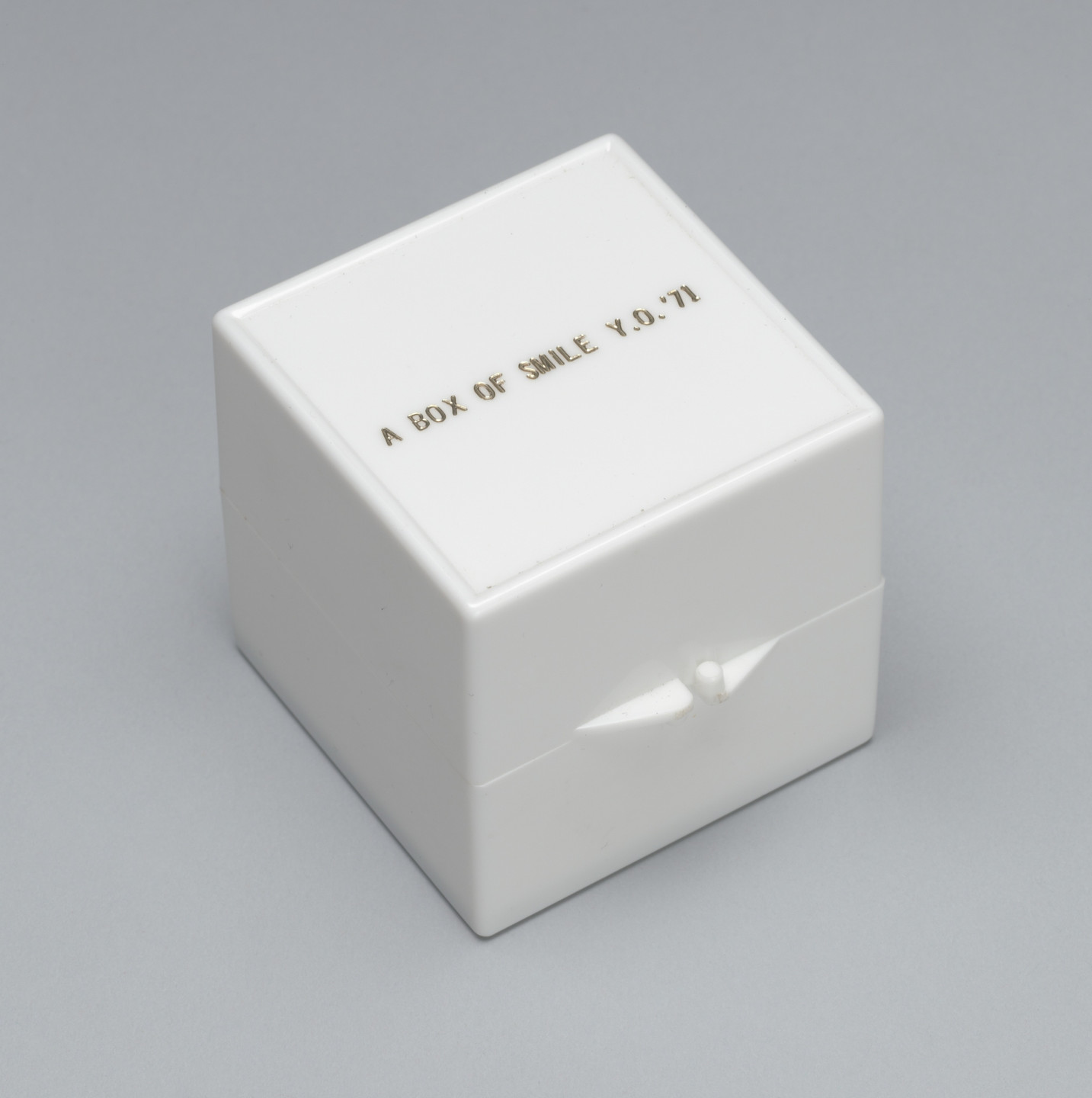 Yoko Ono. A Box of Smile. 1984