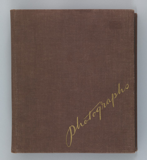 Unidentified photographer. Untitled. 1923-51