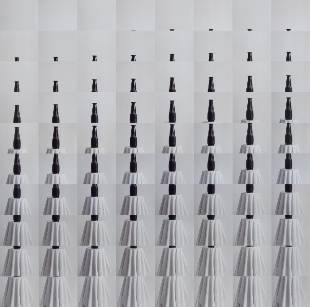 The Black Vase, De Zwarte Vaas