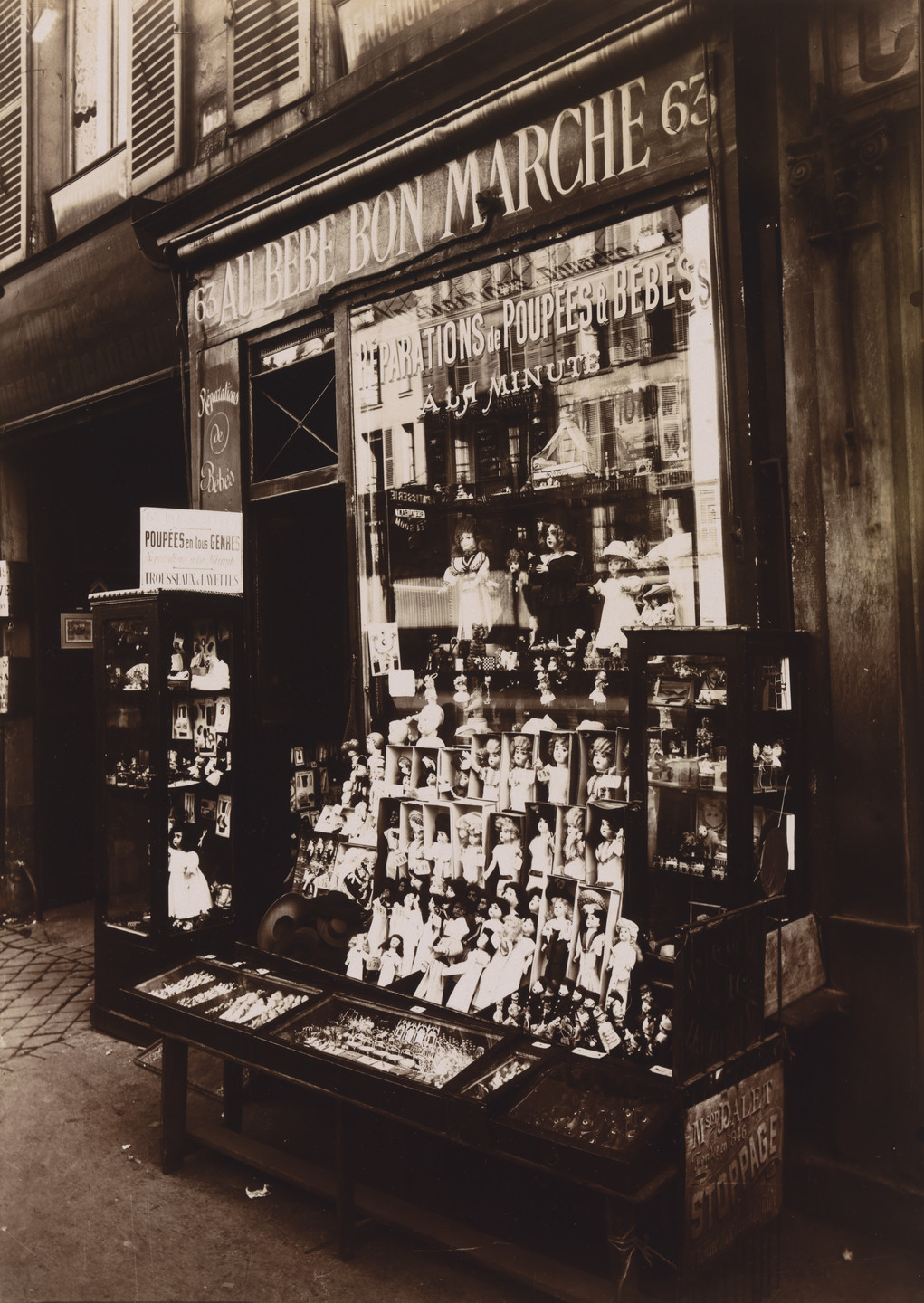 Eugène Atget. Boutique, rue de Sèvres. 1910-11 | MoMA