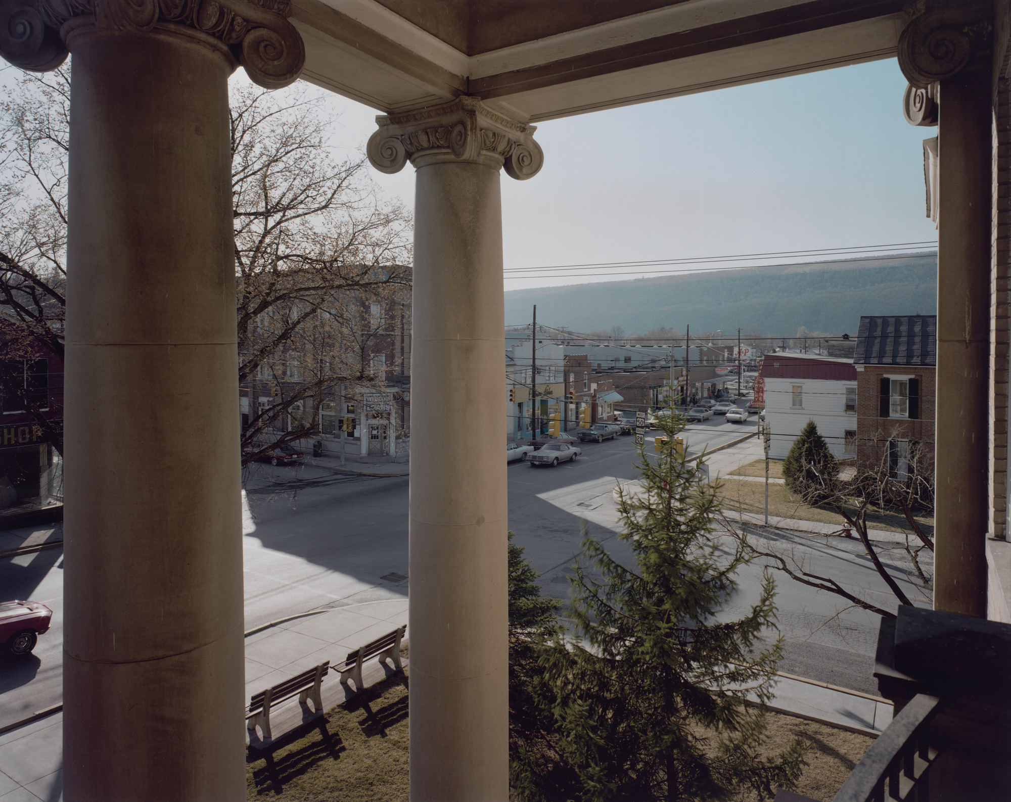 Stephen Shore. Hampshire County Court House, Romney, West Virginia, February 27, 1976
