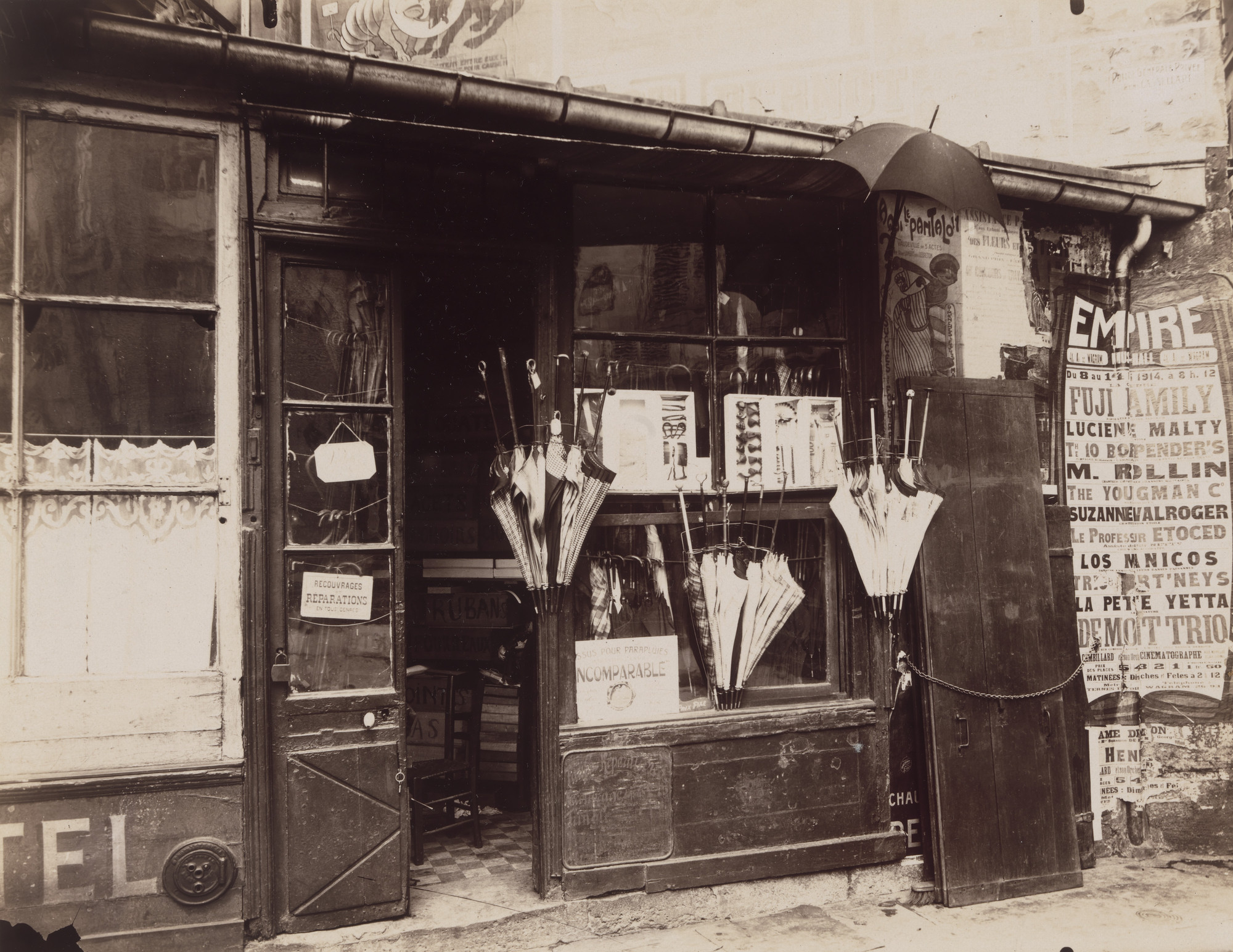 Eugène Atget. Rue Dussoubs