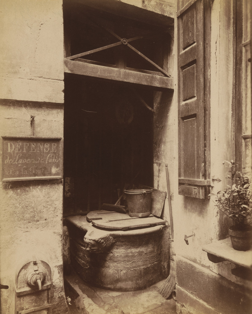 Puits, rue du Figuier