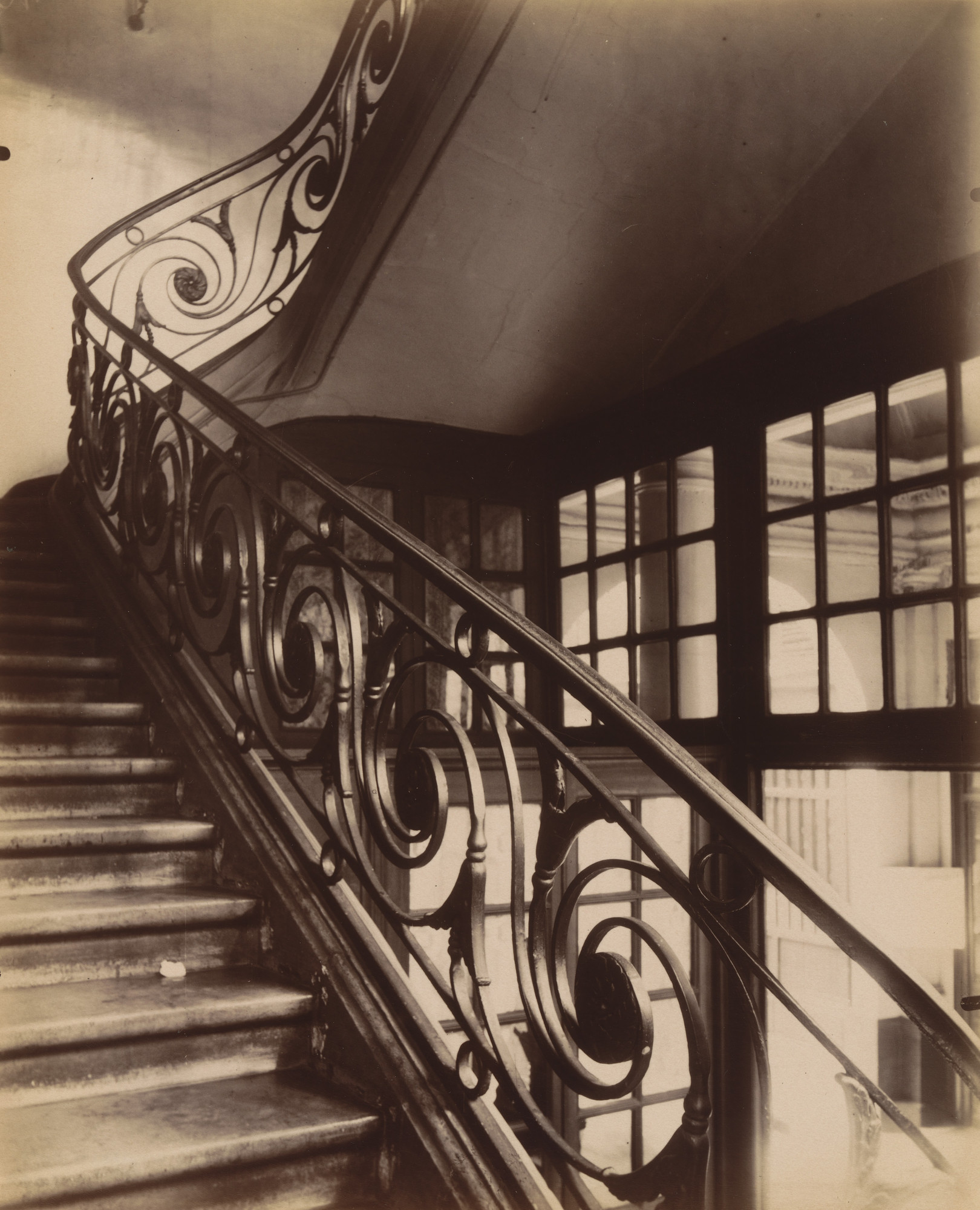 Eugène Atget. 8 rue Saint-Augustin