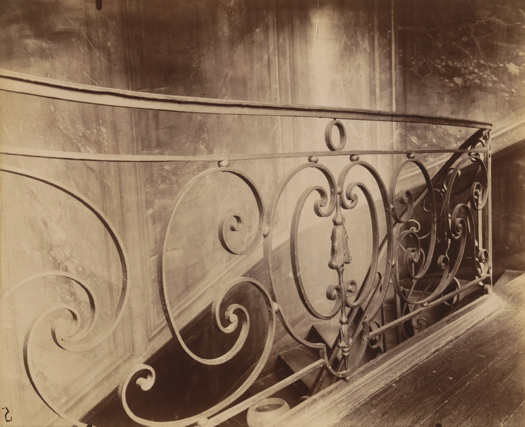Ancien Hôtel dit de Sartine. 21 Rue du Cherche-Midi