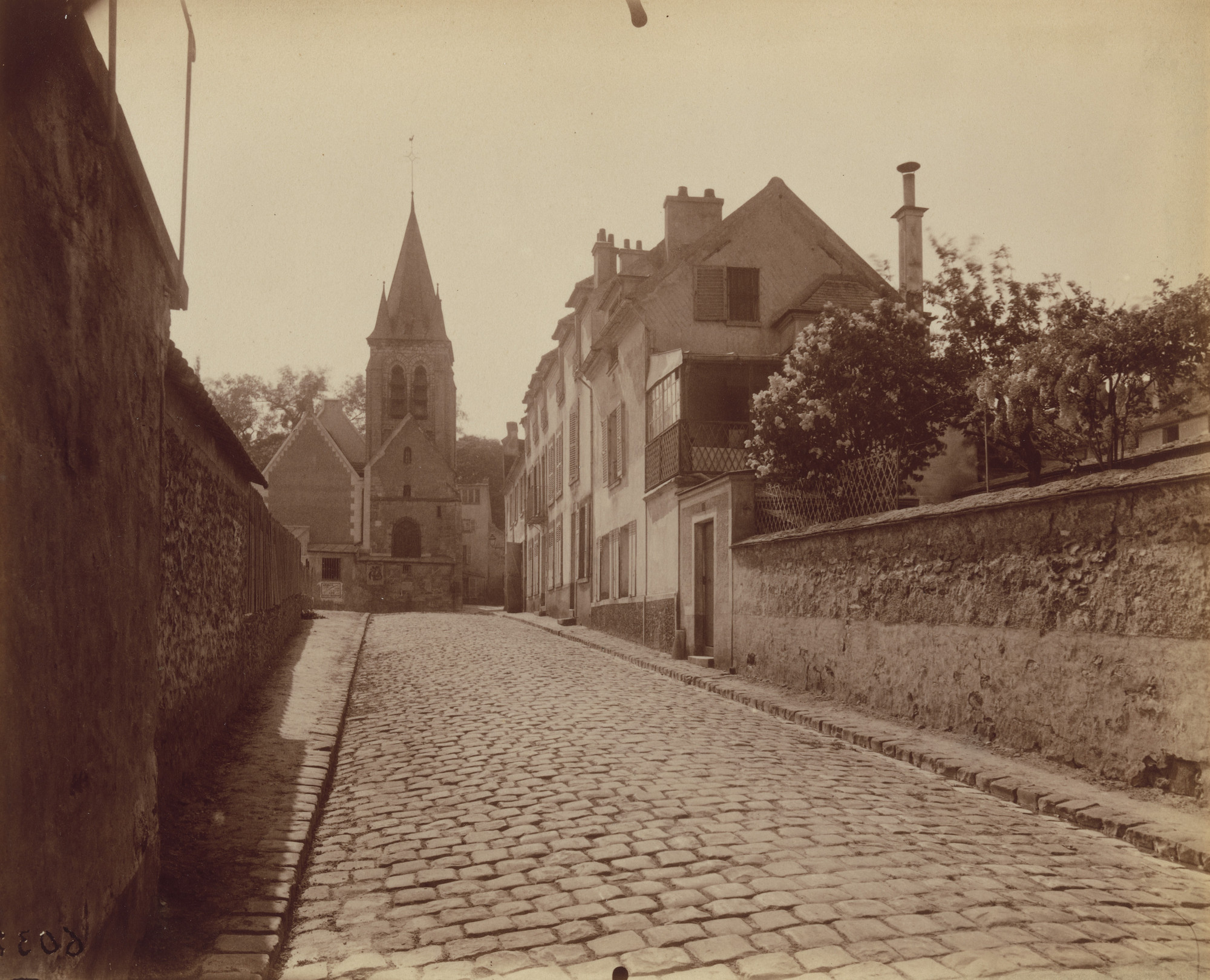 Eugène Atget. Châtenay, rue Sainte-Catherine
