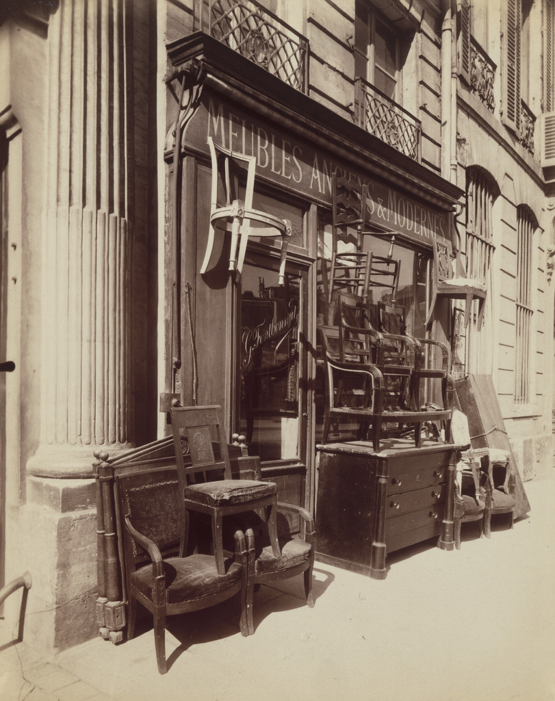 Brocanteur. 42 Rue du Cherche-Midi, Eugène Atget, 1912, Albumen silver print