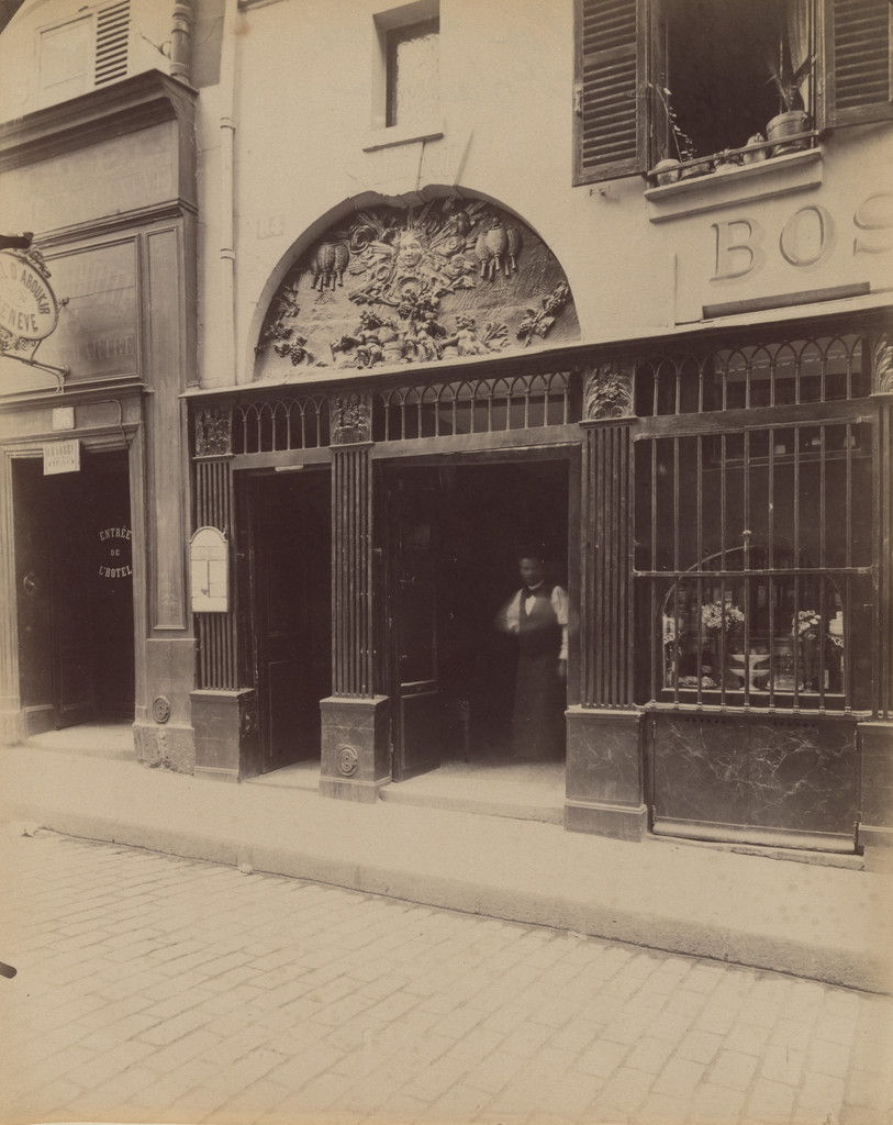 Au Soleil d'Or. 84 Rue Saint-Sauveur