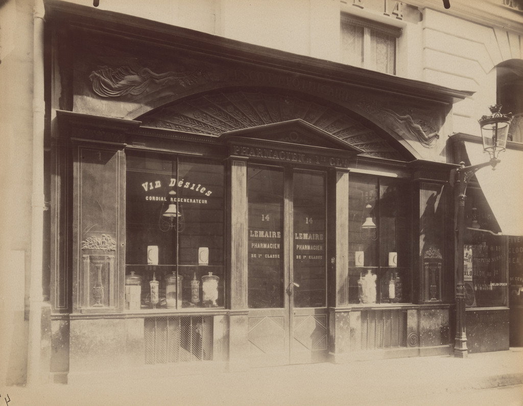 Boutique Empire. 14 Rue Grammont
