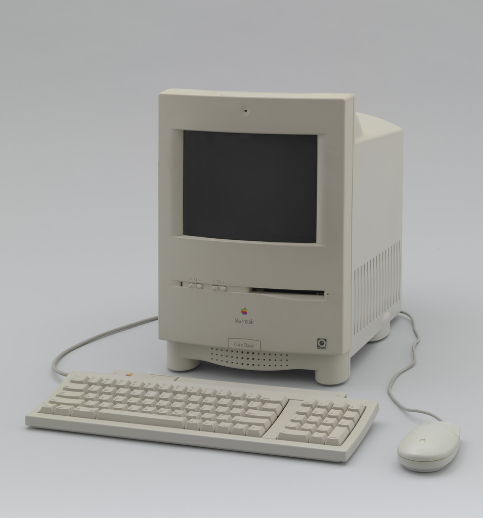 Macintosh Color Classic Desktop Computer