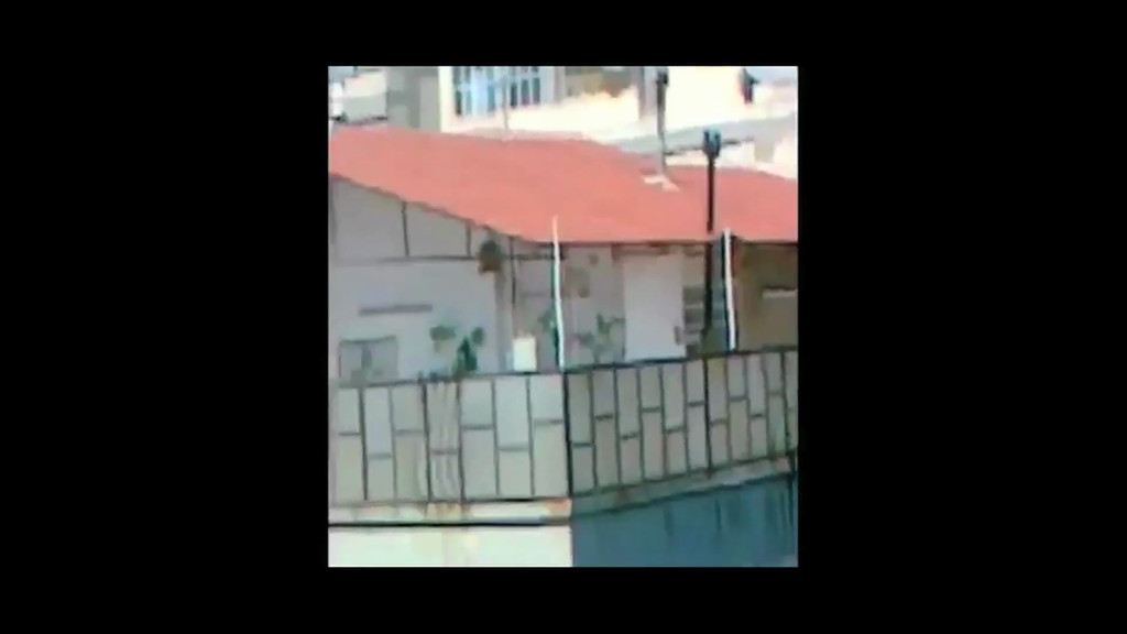 "Eye" vs. "Eye", Part 4 of the series The Fall of a Hair