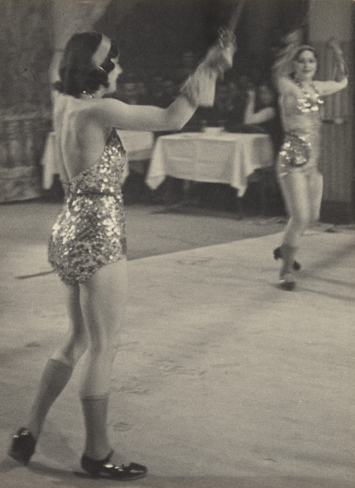 Ilse Bing. Moulin Rouge