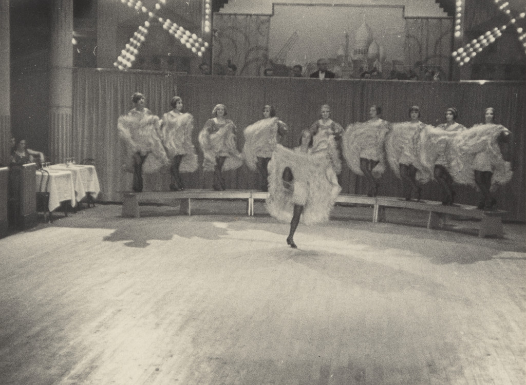 Moulin Rouge, Ilse Bing, 1931