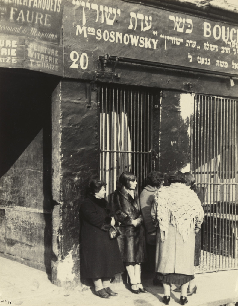 Jewish Ghetto, Quartier St. Paul, Ilse Bing, 1932