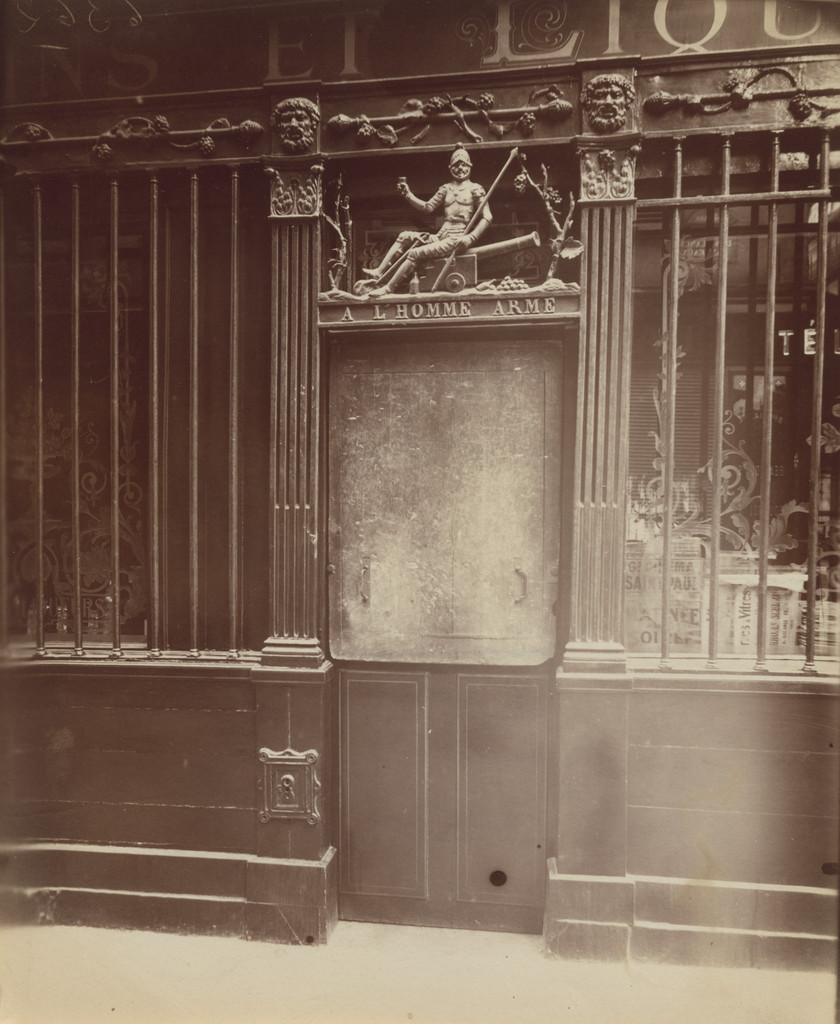 À l'homme Armé. 25 Rue des Blancs Manteaux