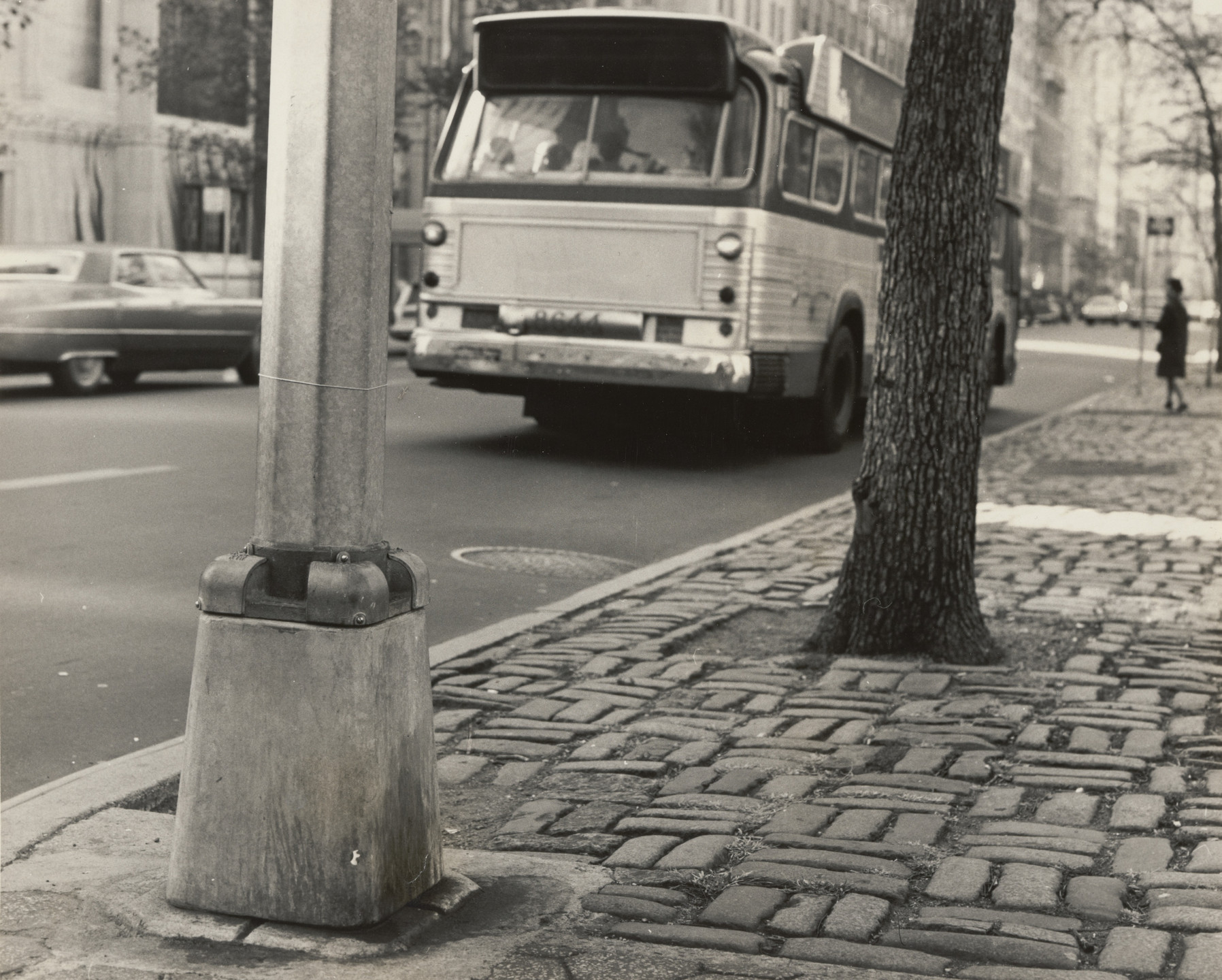 Douglas Huebler. Boston - New York Exchange Shape. 1968