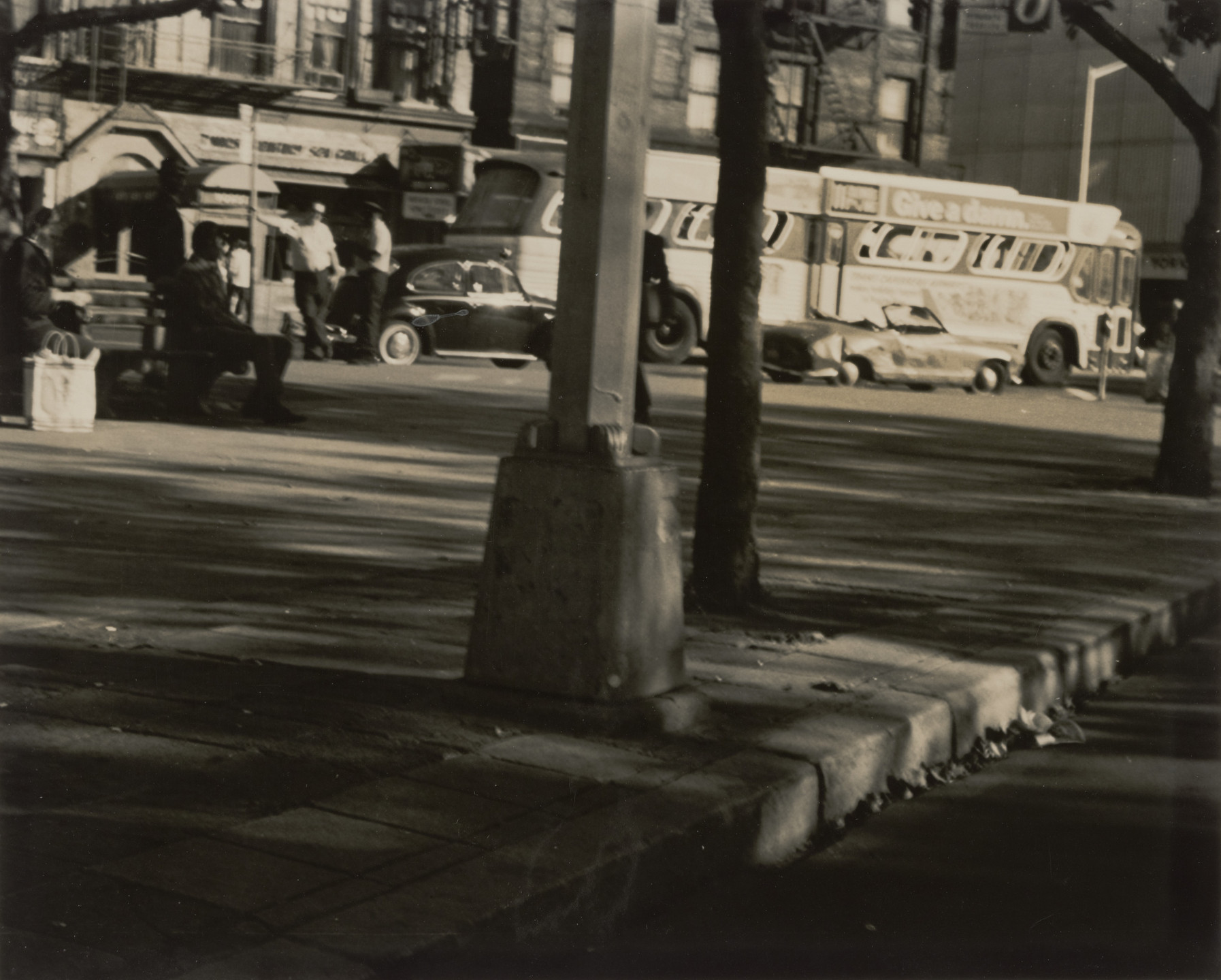 Douglas Huebler. Boston - New York Exchange Shape. 1968