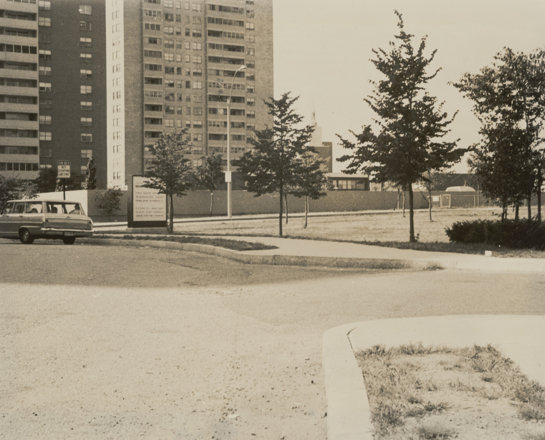 Douglas Huebler. Boston - New York Exchange Shape. 1968