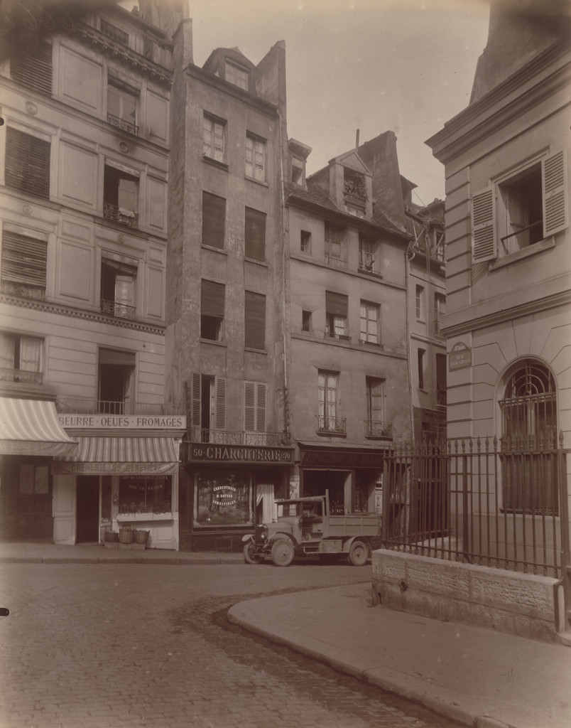 Rue de la Montagne-Sainte-Geneviève