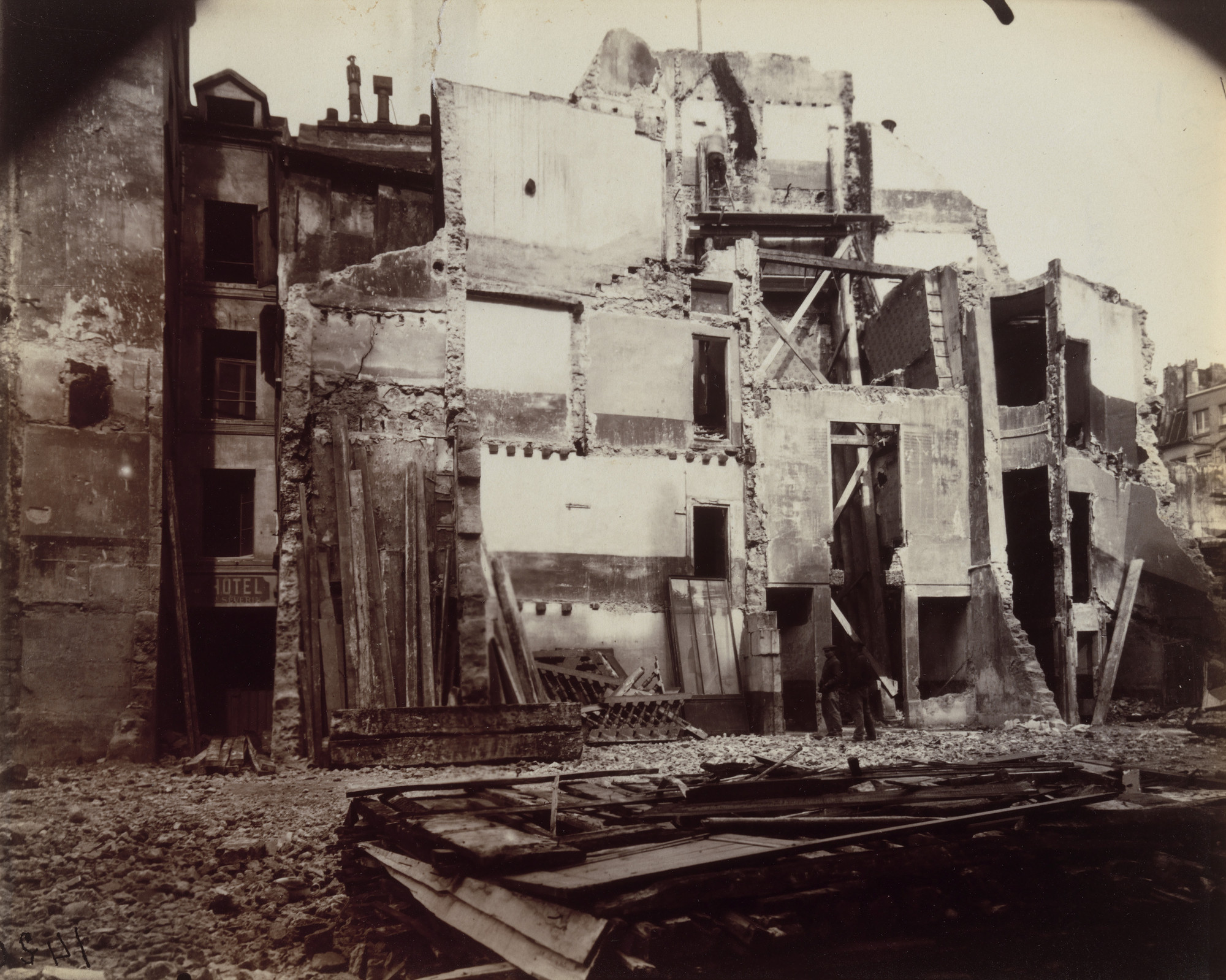 Eugène Atget. 12 rue de la Parcheminerie