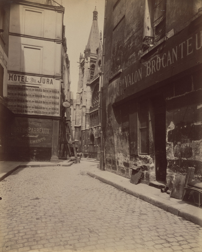 Rue des Prêtres-Saint-Séverin