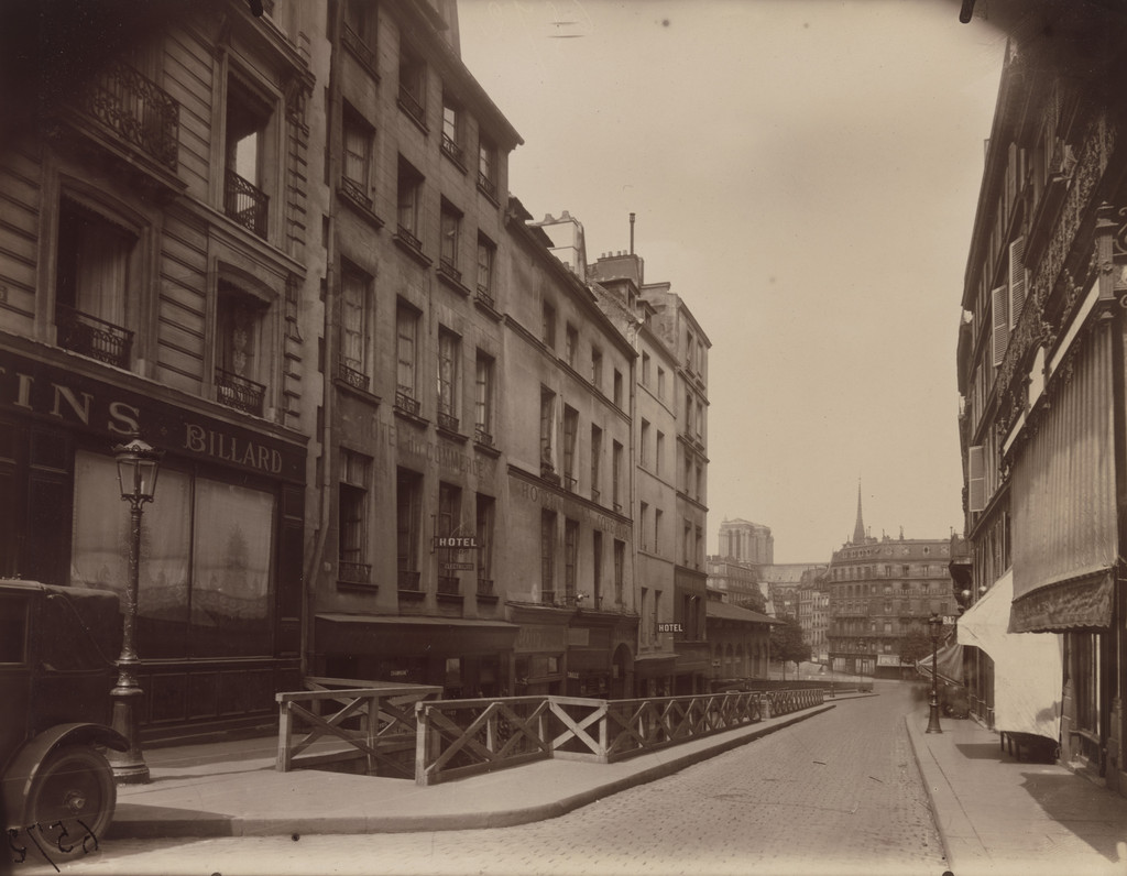 Rue de la Montagne-Sainte-Geneviève